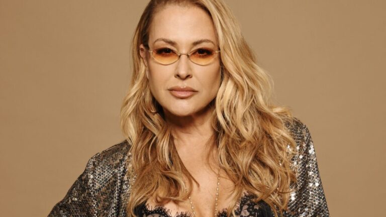 Anastacia-2022-Press-1024x576-1