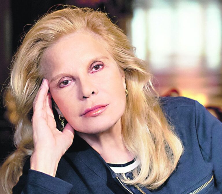 Sylvie Vartan A l’Hôtel Rapha