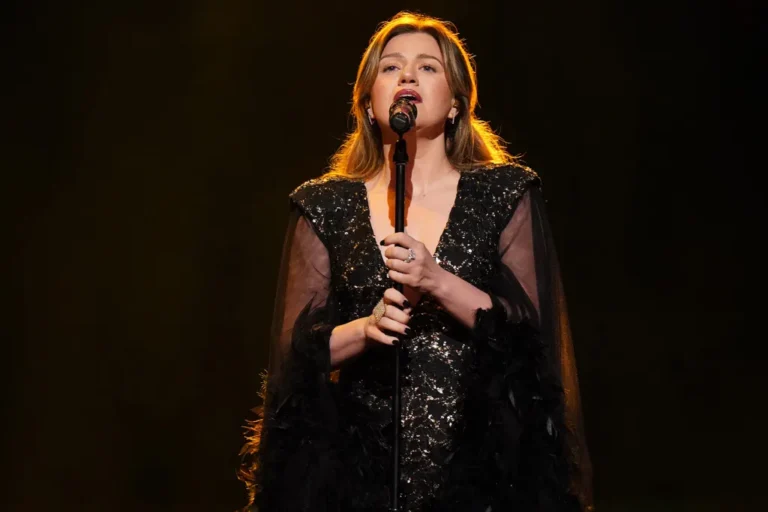 Kelly Clarkson