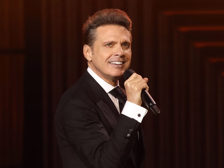 LUIS-MIGUEL