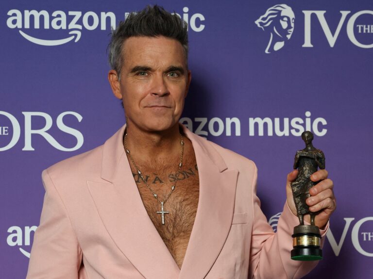ROBBIE WILLIAMS