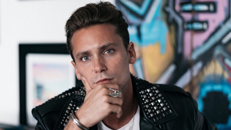 BASTIAN BAKER