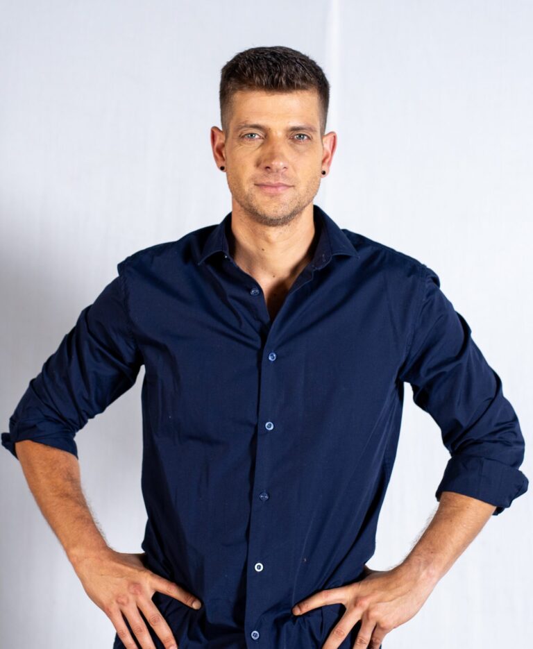 IZAK DAVEL